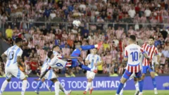 El golazo de Sanabria para Paraguay contra Argentina