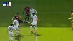 Escandaloso arbitraje contra Barcelona: un penal y un gol anulados